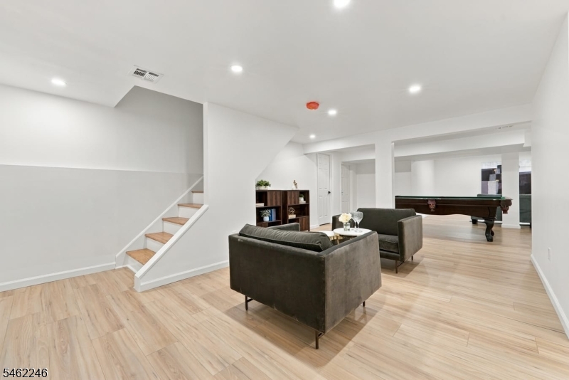 152 Glenwood Court Union NJ 07083