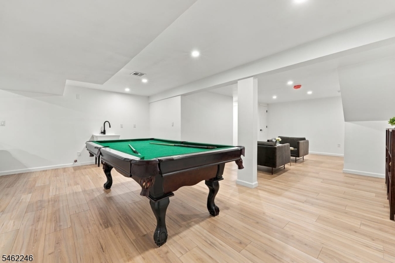 152 Glenwood Court Union NJ 07083