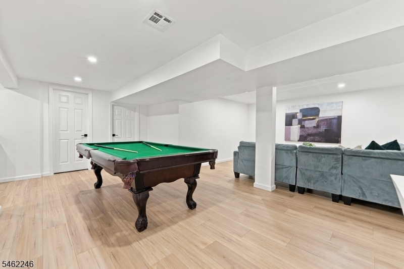 152 Glenwood Court Union NJ 07083