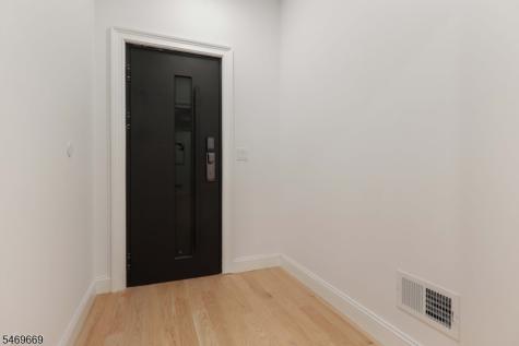 17 Blake Drive Clark NJ 07066