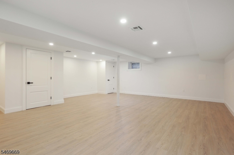 17 Blake Drive Clark NJ 07066