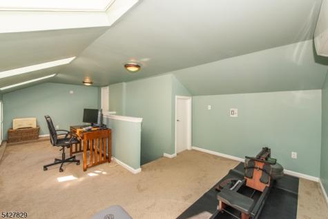 18 Stonewyck Drive Hillsborough NJ 08844