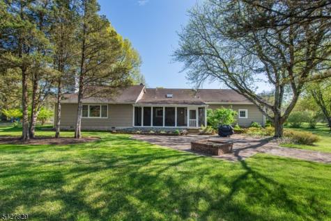 18 Stonewyck Drive Hillsborough NJ 08844