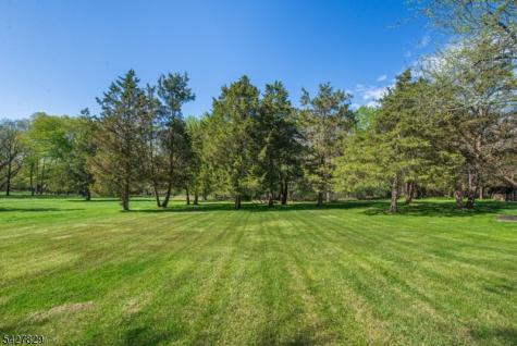 18 Stonewyck Drive Hillsborough NJ 08844