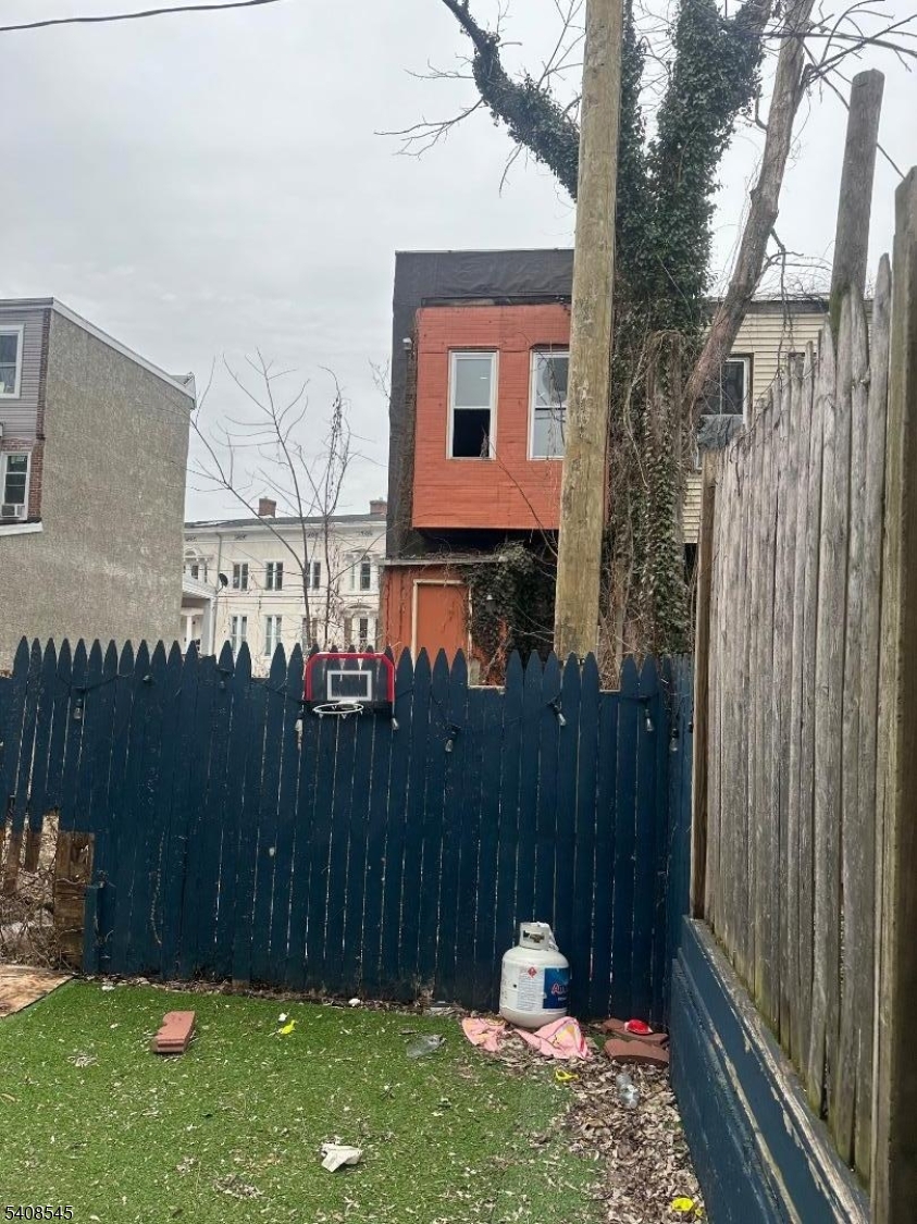 32 General Greene Avenue Trenton NJ 08618