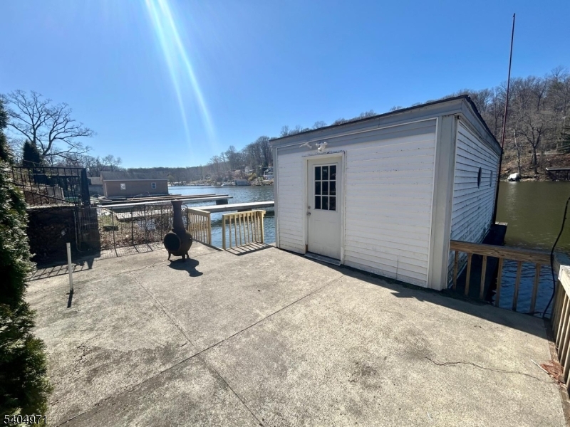 38 W River Styx Road Hopatcong NJ 07843