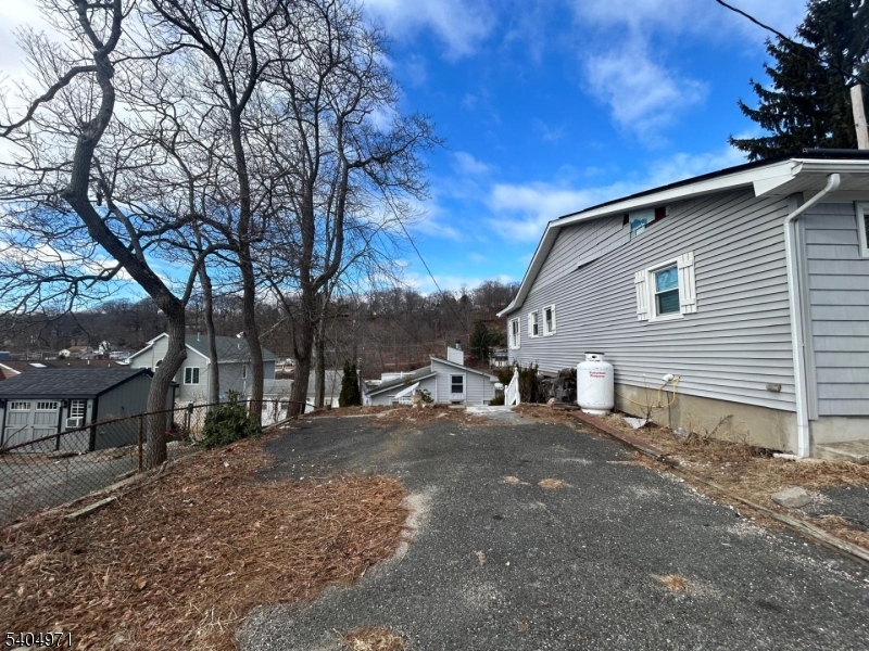 38 W River Styx Road Hopatcong NJ 07843