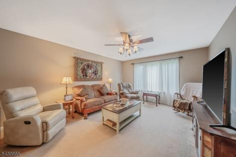 11 Ledgerock Court Parsippany-troy Hills NJ 07950