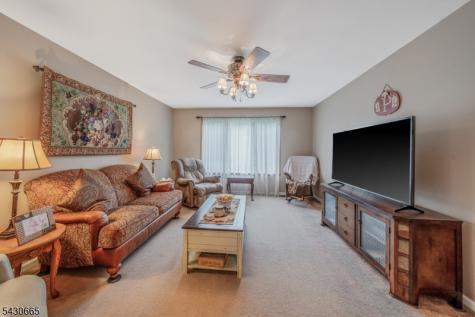 11 Ledgerock Court Parsippany-troy Hills NJ 07950