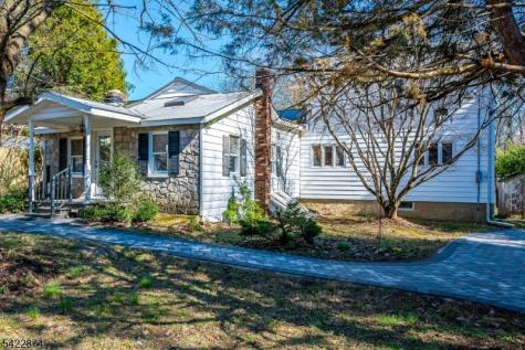 16 Skytop Road Lebanon NJ 07853