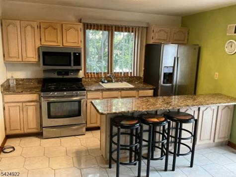 910 Orchard Terrace Linden NJ 07036