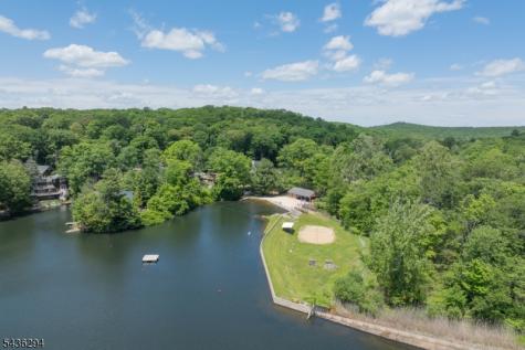 39 Broadway West Milford NJ 07480