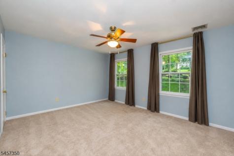 4 Fern Court Roxbury NJ 07836