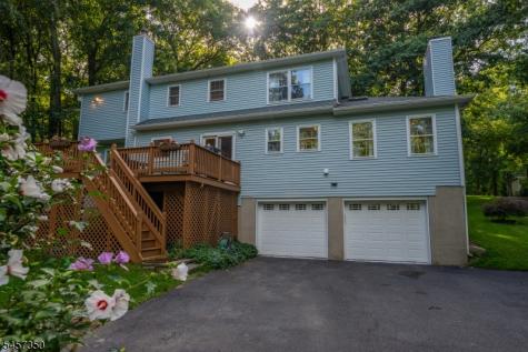 4 Fern Court Roxbury NJ 07836
