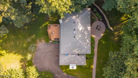 4 Fern Court Roxbury NJ 07836