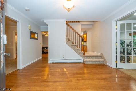 4 Fern Court Roxbury NJ 07836