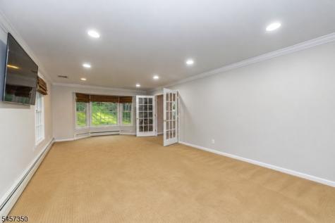 4 Fern Court Roxbury NJ 07836