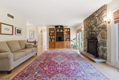 3 Brown Court Clinton NJ 08801