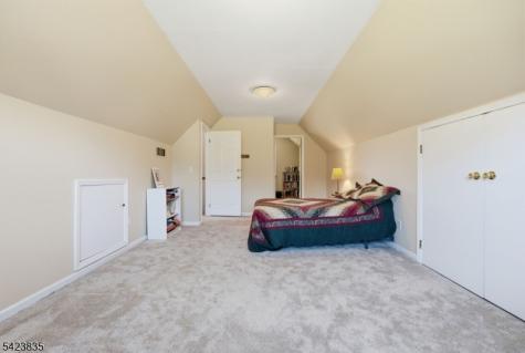 3 Brown Court Clinton NJ 08801