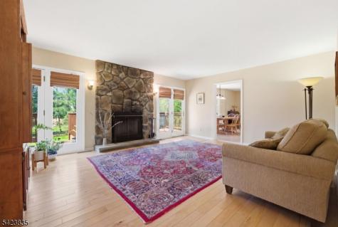 3 Brown Court Clinton NJ 08801
