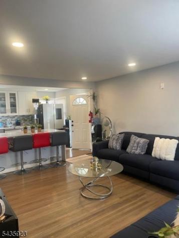 501 E 2nd Avenue Roselle NJ 07203