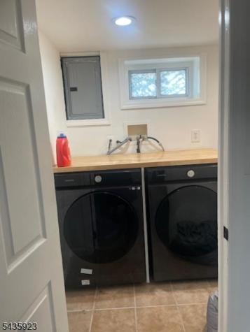 501 E 2nd Avenue Roselle NJ 07203