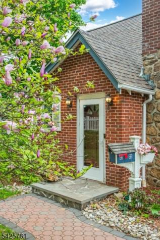 372 E Shore Trail Sparta NJ 07871