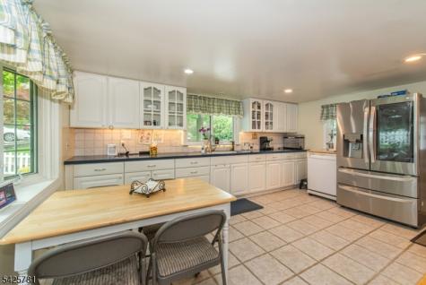 372 E Shore Trail Sparta NJ 07871