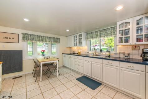372 E Shore Trail Sparta NJ 07871