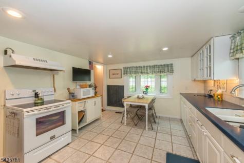 372 E Shore Trail Sparta NJ 07871