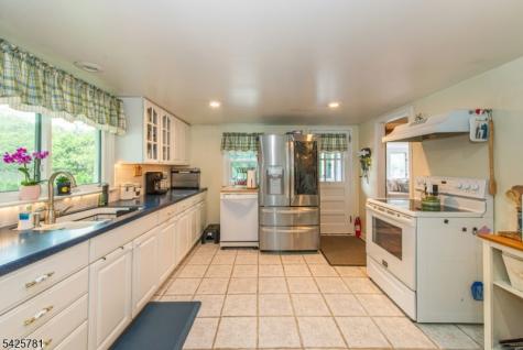 372 E Shore Trail Sparta NJ 07871