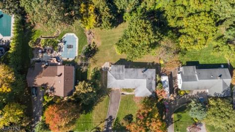 11 Hamilton Drive East North Caldwell NJ 07006