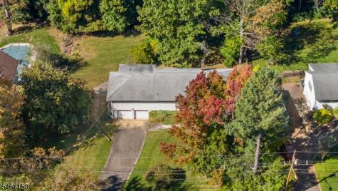 11 Hamilton Drive East North Caldwell NJ 07006