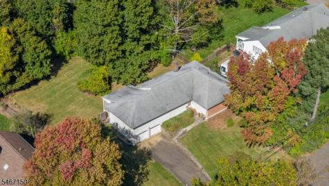 11 Hamilton Drive East North Caldwell NJ 07006
