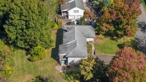 11 Hamilton Drive East North Caldwell NJ 07006