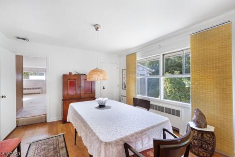 11 Hamilton Drive East North Caldwell NJ 07006