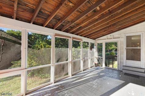11 Hamilton Drive East North Caldwell NJ 07006