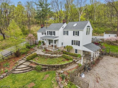 499 Shire Road Holland NJ 08848