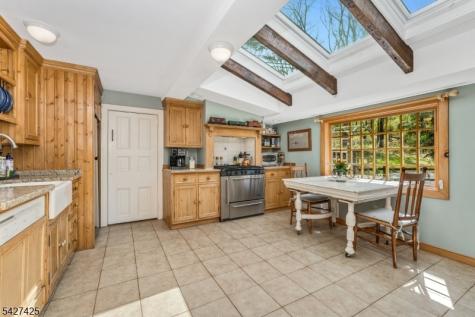 499 Shire Road Holland NJ 08848