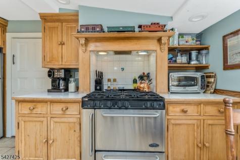 499 Shire Road Holland NJ 08848