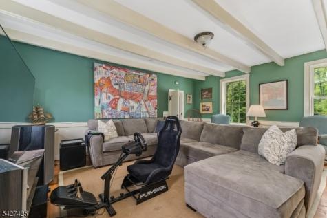 499 Shire Road Holland NJ 08848