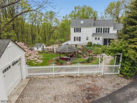 499 Shire Road Holland NJ 08848