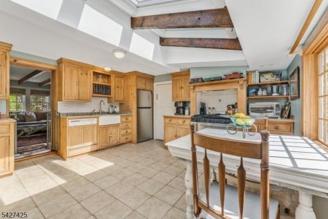 499 Shire Road Holland NJ 08848