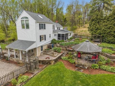499 Shire Road Holland NJ 08848
