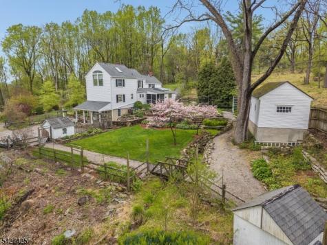 499 Shire Road Holland NJ 08848
