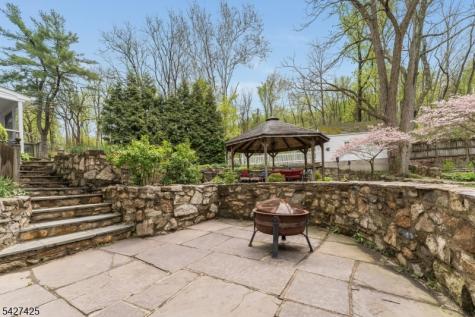 499 Shire Road Holland NJ 08848