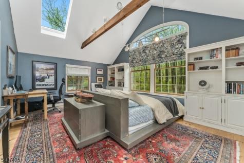 499 Shire Road Holland NJ 08848