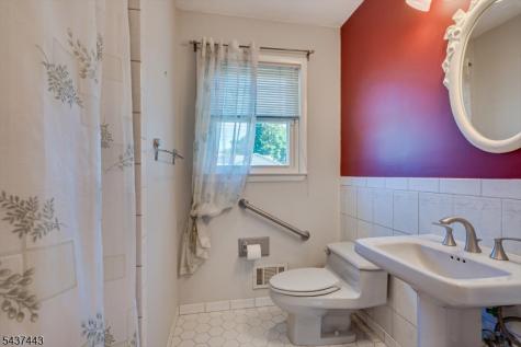 29 Hopkinson Avenue Piscataway NJ 08854