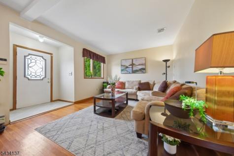 562 Valley Road Clifton NJ 07013