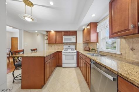 562 Valley Road Clifton NJ 07013